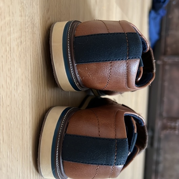 Boys dress shoes in warm brown with Velcro strap - Picture 2 of 5